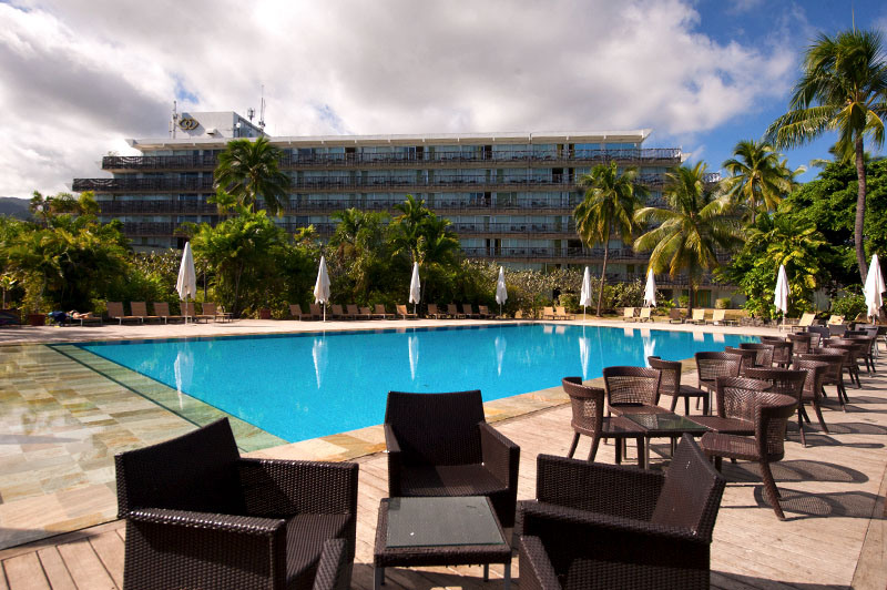 La piscine du Sofitel Maeva Beach avant... ©Cédric VALAX