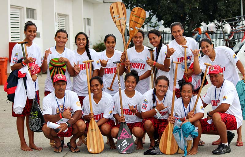 Le team V12 junior femme: Champions du monde ! © Va'a News