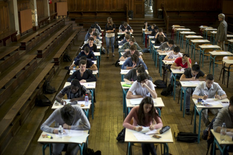 Des élèves passent le bac à Paris, en juin 2014. © AFP