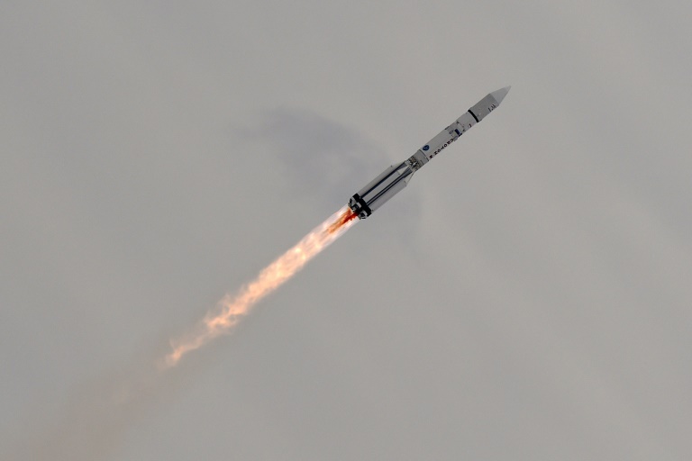 La fusée Proton transportant la sonde de la mission ExoMars 2016 décolle du cosmodrome russe de Baïkonour le 14 mars 2016. © AFP