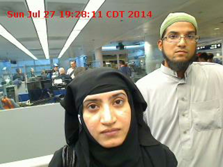 Photo fourniele 7 décembre 2015 par les autorités américaines de Tashfeen Malik et Syed Farook . © AFP