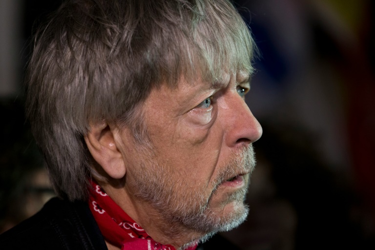 Le chanteur Renaud Séchan alias Renaud le 7 janvier 2016  place de la République à Paris. © AFP